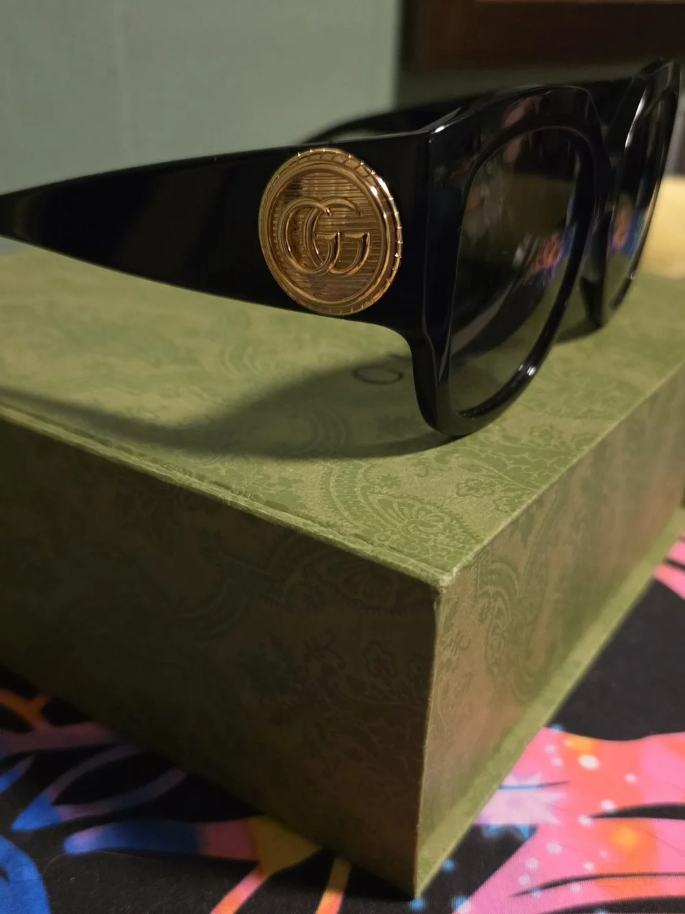 Gucci Black Oversized Sunglasses with Gold Logo Disc